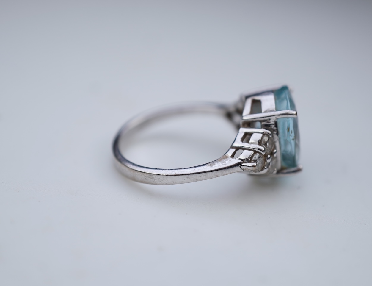 An aquamarine and diamond ring